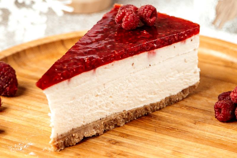 TORTA S MALINAMA: Nema pečenja, recept idealan za vrele ljetne dane