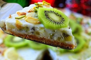 SOČNA TORTA S KIVIJEM: Još jedna fina torta za koju ne trebate uključiti rernu