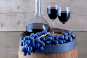 Evo zašto je korisno jesti crno grožđe i (umjereno!) piti crno vino