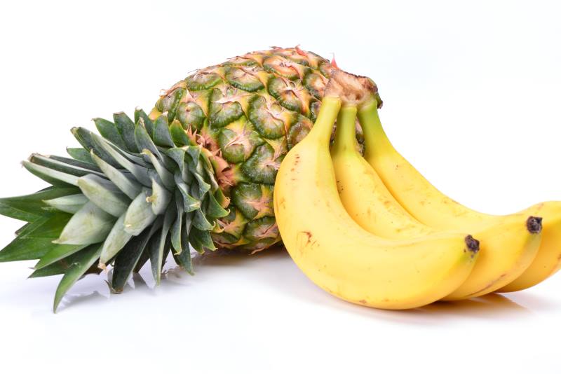 LJEPOTA SE GRADI IZNUTRA: Jedite ananas i imat ćete lijepu kožu, banana smanjuje podočnjake!