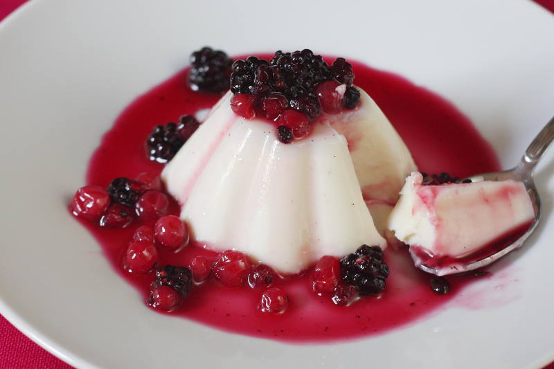 PANAKOTA (PANNA COTTA): Desert “kao stvoren” za početnike u kuhinji