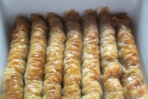 JEDNOSTAVNA I UKUSNA: Divit baklava sa pistacijama