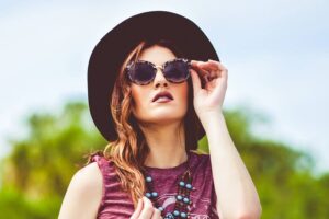 10 DETALJA ZA KOJE MNOGI NE ZNAJU: Na ovo trebate paziti prilikom kupovine sunčanih naočala!