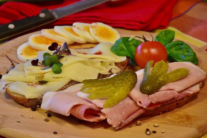 BEZ GRIŽNJE SAVIJESTI: Hrana koju smijemo jesti netom prije odlaska u krevet