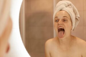 KOJE JE BOJE VAŠ JEZIK: Obratite pažnju na to, boja ukazuje na bolesti, avitaminozu...