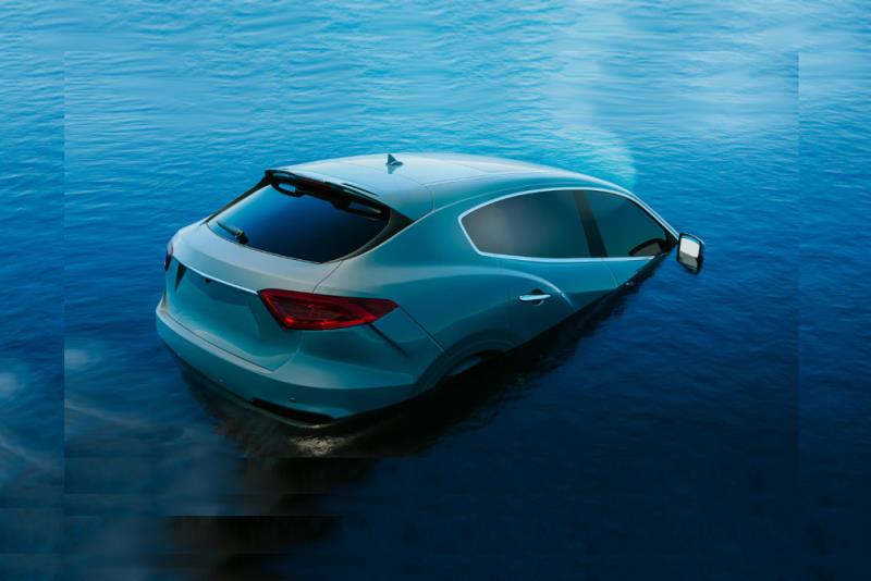 Kako se spasiti iz automobila koji je sletio u rijeku, jezero, more…?